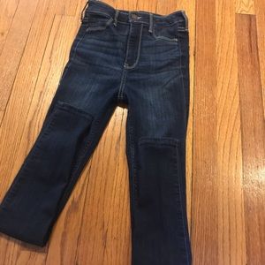 Hollister dark wash, high rise jegging